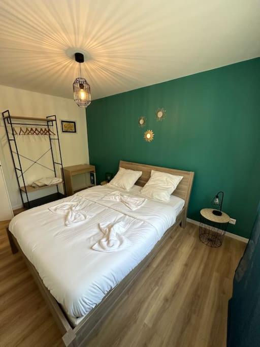 L Appartement Des Parcs Nantais Сен Ерблен Екстериор снимка